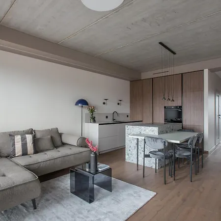 아파트 Cohost I 2bd Apt W-balcony In A Central Location *