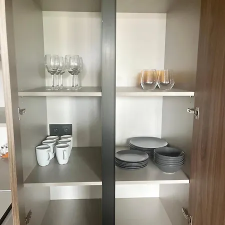 아파트 Cohost I 2bd Apt W-balcony In A Central Location *