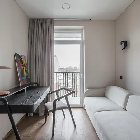 Cohost I 2bd Apt W-balcony In A Central Location